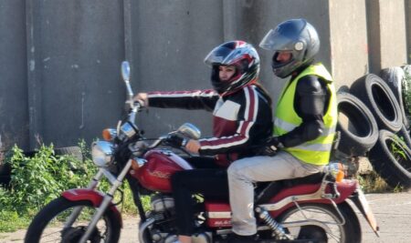 Conduita preventiva pe motocicleta – abilitate cheie dobandita la Scoala de Soferi AVIATIA